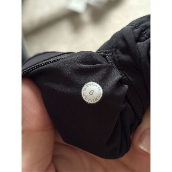 Lululemon Women's Tracker Shorts Lined Running Run Size 6 Black - Picture 5 of 11